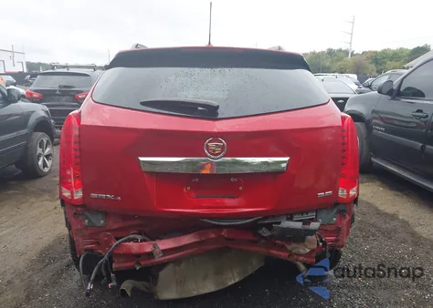 2015 Cadillac Srx Luxury Collection z USA, uszkodzony, nr VIN 3GYFNEE37FS546432